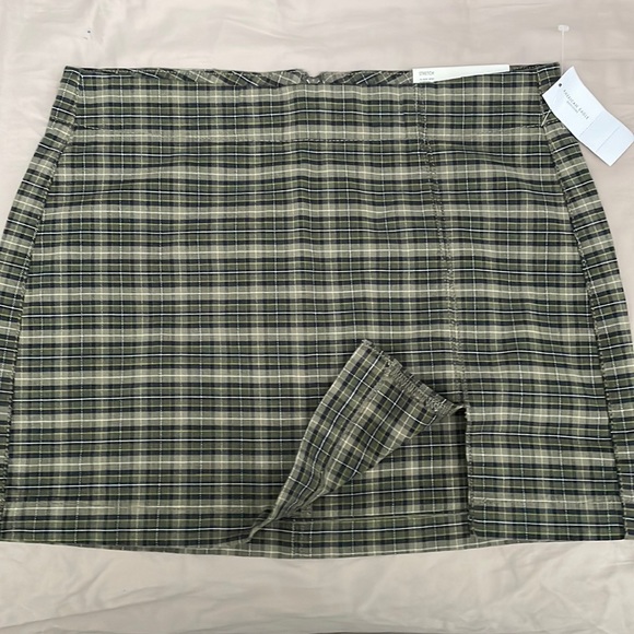 NWT American Eagle Green, Blue & White Plaid Stretch Mini Skirt, Size 8 - Picture 4 of 14